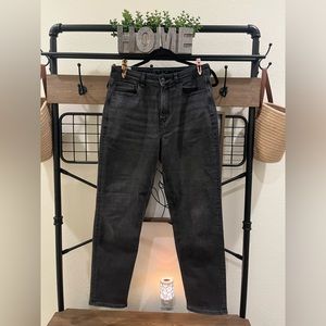 ❌SOLD❌AE MOM JEANS SIZE 8